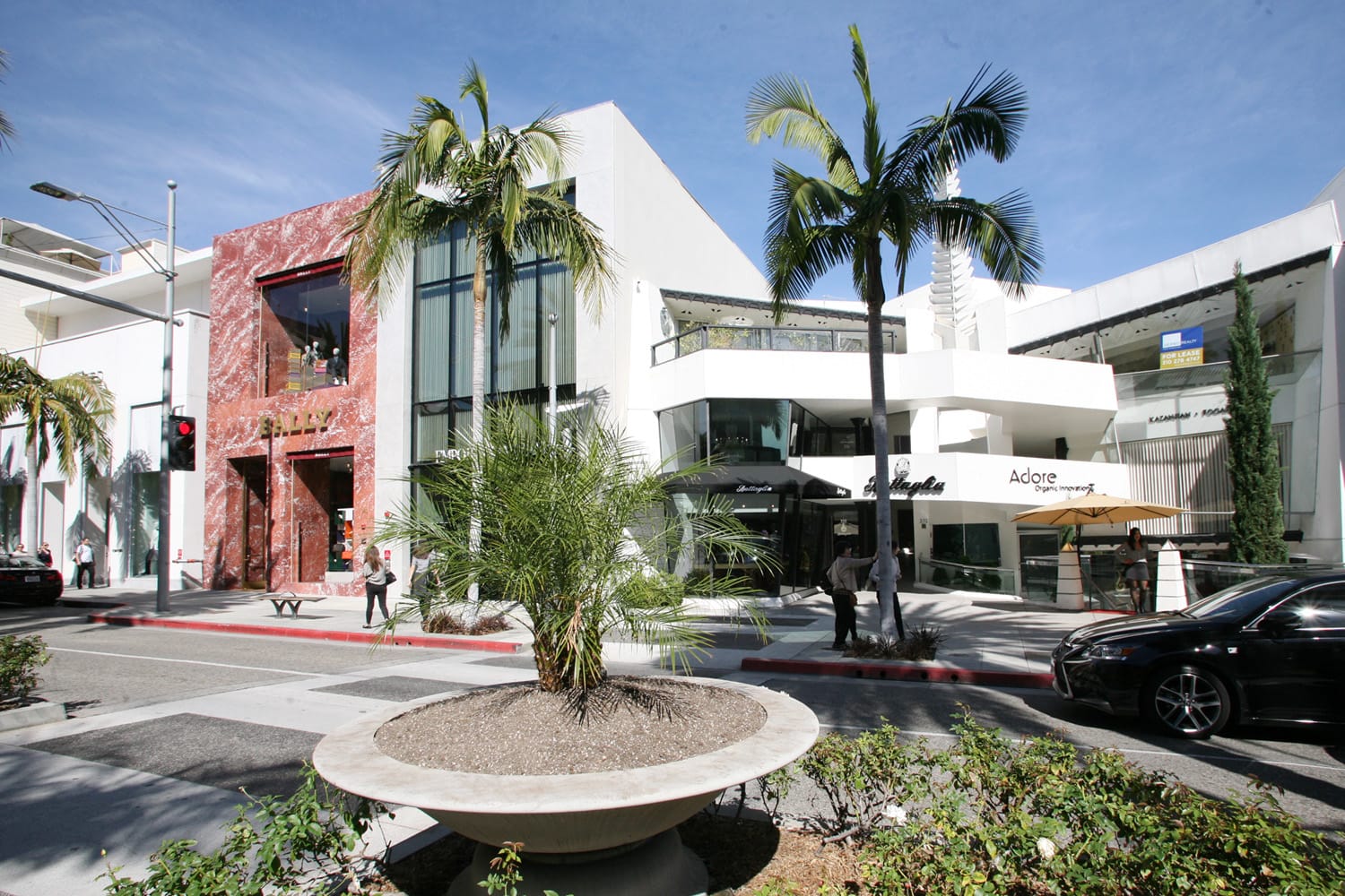From Old Money to Mega-Flagships: Hermès’ Next Chapter on Rodeo Drive